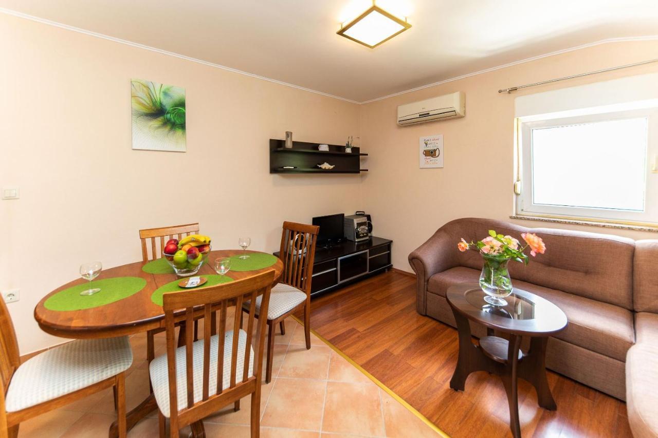 Apartments Artan Crikvenica Εξωτερικό φωτογραφία