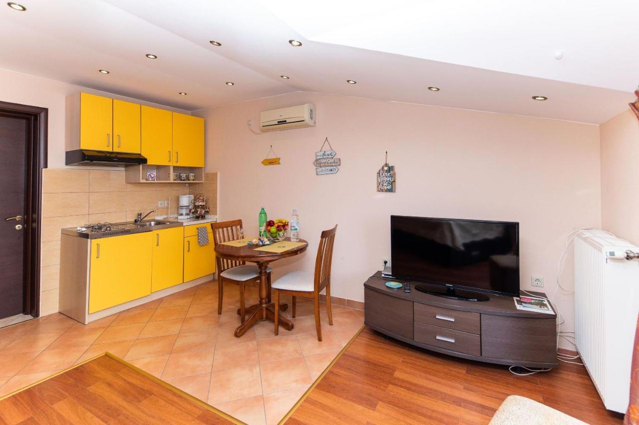 Apartments Artan Crikvenica Εξωτερικό φωτογραφία