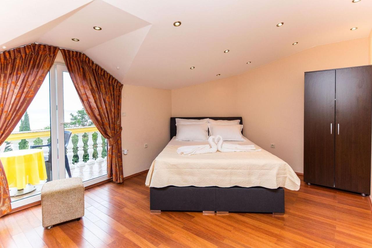 Apartments Artan Crikvenica Εξωτερικό φωτογραφία