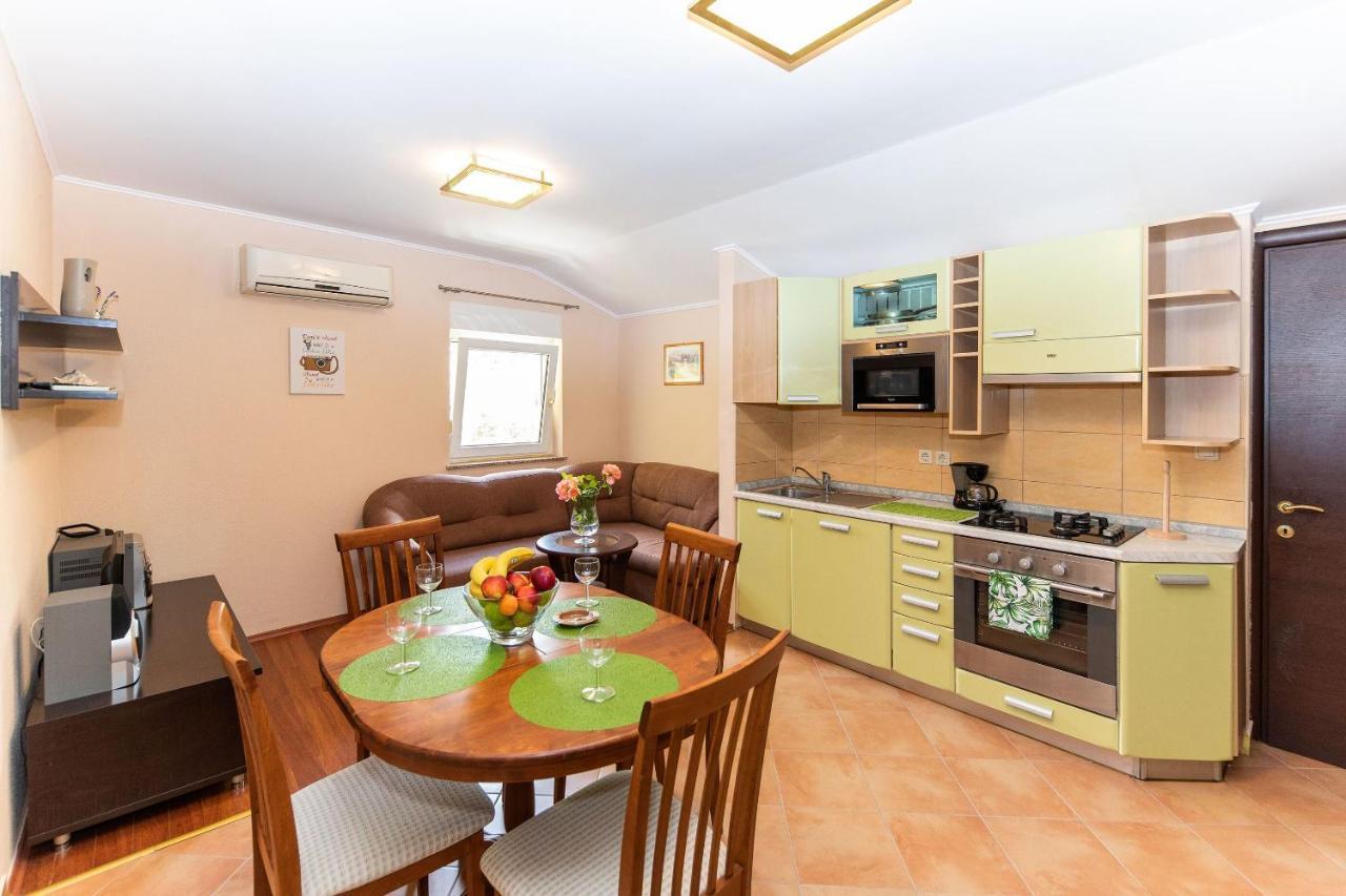 Apartments Artan Crikvenica Εξωτερικό φωτογραφία
